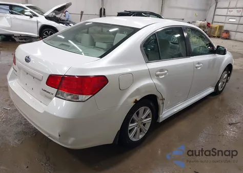 2012 Subaru Legacy 2.5I z USA, uszkodzony, nr VIN 4S3BMBA62C3019714